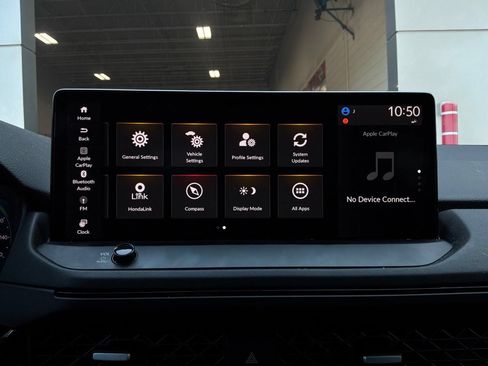 Used 2025 Honda Accord Sport image 34