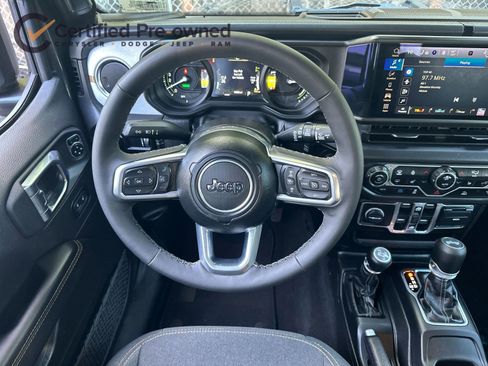 Certified 2025 Jeep Wrangler Unlimited Sahara AWD/4WD image 15