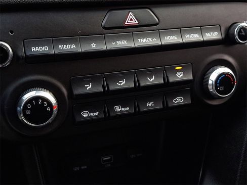 Used 2022 Kia Sportage LX image 15