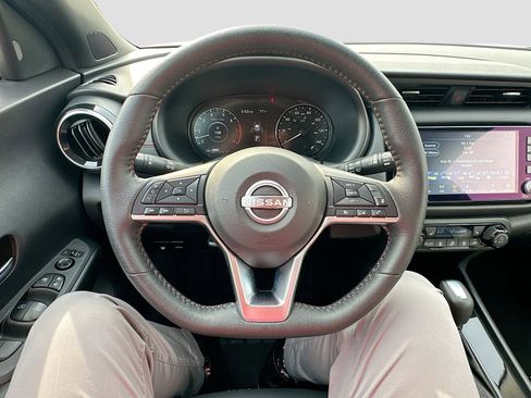 Used 2024 Nissan Kicks SR w/ SR Premium Package image 11
