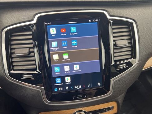 Used 2024 Volvo XC90 B6 Plus image 19