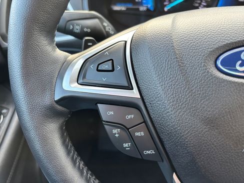 Used 2022 Ford Edge SEL w/ Convenience Package image 18