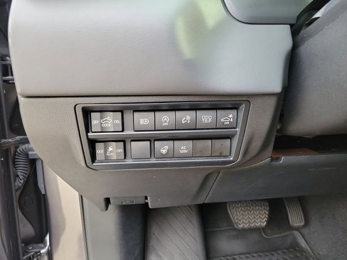 Used 2024 Toyota Tundra Platinum image 14