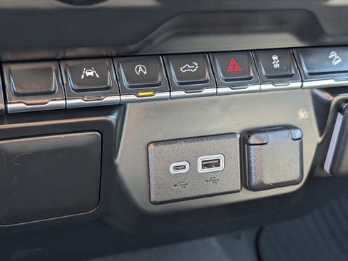 Used 2024 Chevrolet Silverado 1500 Custom Trail Boss image 30