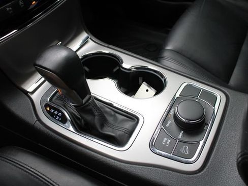Used 2021 Jeep Grand Cherokee Limited AWD/4WD image 19