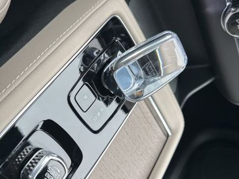 New 2026 Volvo XC90 B5 Core w/ Protection Package Premier image 14