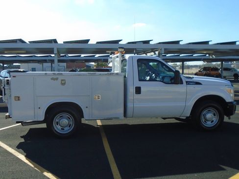 Used 2014 Ford F250 XL image 6