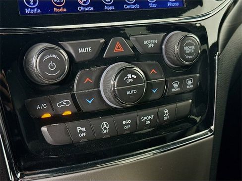 Used 2019 Jeep Grand Cherokee Altitude image 16