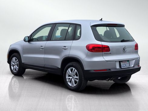Used 2012 Volkswagen Tiguan LE FWD image 6