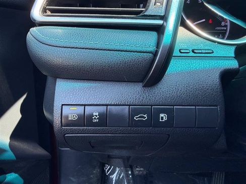 Used 2018 Toyota Camry SE FWD image 30