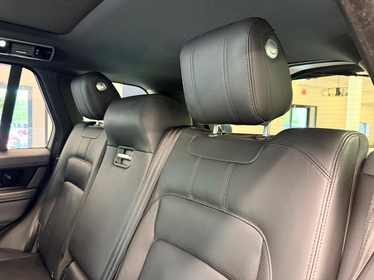 Used 2019 Land Rover Range Rover HSE AWD/4WD image 24