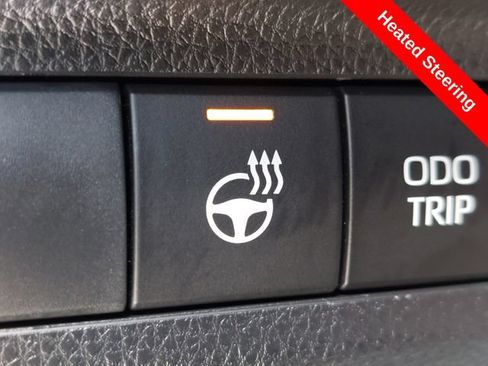 Used 2025 Toyota RAV4 XSE w/ Weather Package AWD/4WD image 16