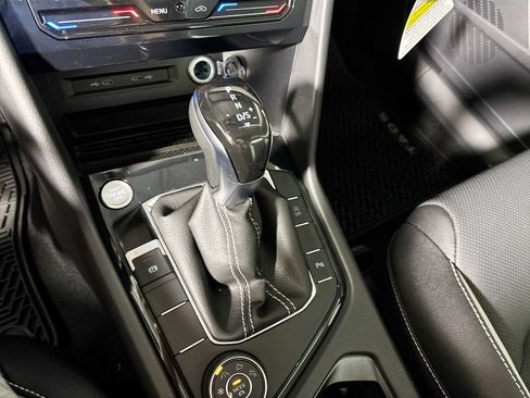 New 2026 Volkswagen Taos SEL AWD/4WD image 18