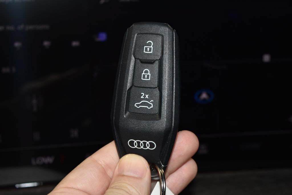 Certified 2025 Audi Q5 Premium Plus w/ Premium Plus AWD/4WD image 15
