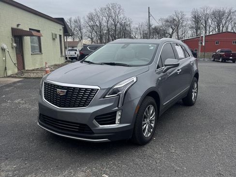 Used 2022 Cadillac XT5 Premium Luxury AWD/4WD image 2