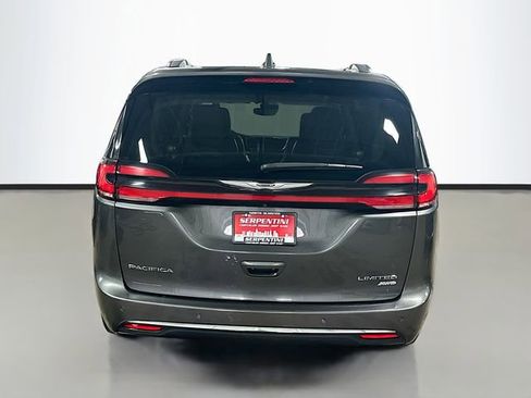 Used 2021 Chrysler Pacifica Limited w/ Premium & Safety Sphere Group image 7