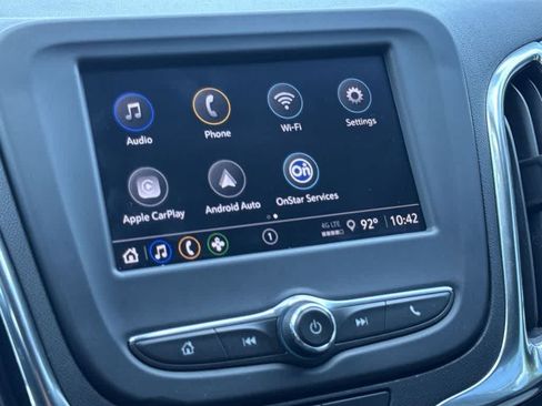 Used 2022 Chevrolet Equinox LS FWD image 18