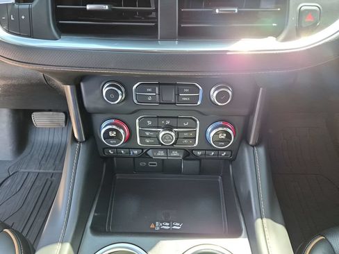 Used 2024 GMC Yukon AT4 w/ Technology Package AWD/4WD image 45