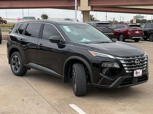 New 2026 Nissan Rogue SV image 4