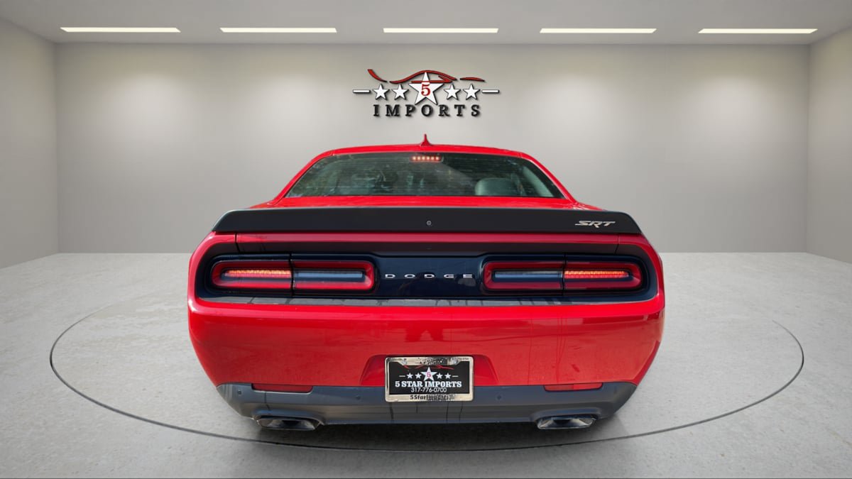 Used 2015 Dodge Challenger SRT Hellcat RWD image 4