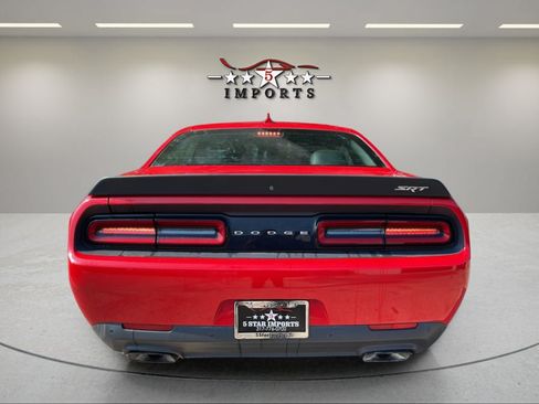 Used 2015 Dodge Challenger SRT Hellcat RWD image 4