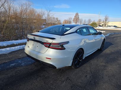 Used 2021 Nissan Maxima SR w/ Sport Mat Group