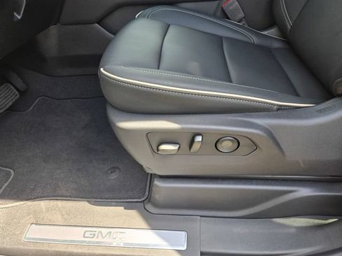 New 2026 GMC Yukon XL Elevation AWD/4WD image 10