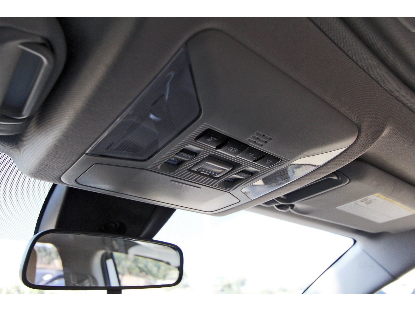 Used 2019 Toyota RAV4 XLE w/ Convenience Package FWD image 22