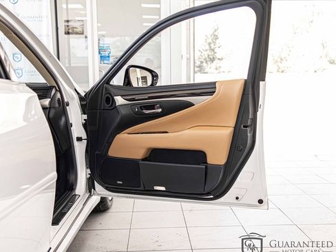 Used 2017 Lexus LS 460 AWD w/ Comfort Package image 43