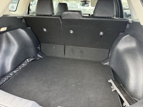 Used 2025 Toyota Corolla Cross XLE FWD image 31