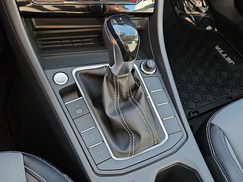 New 2026 Volkswagen Jetta SE image 14