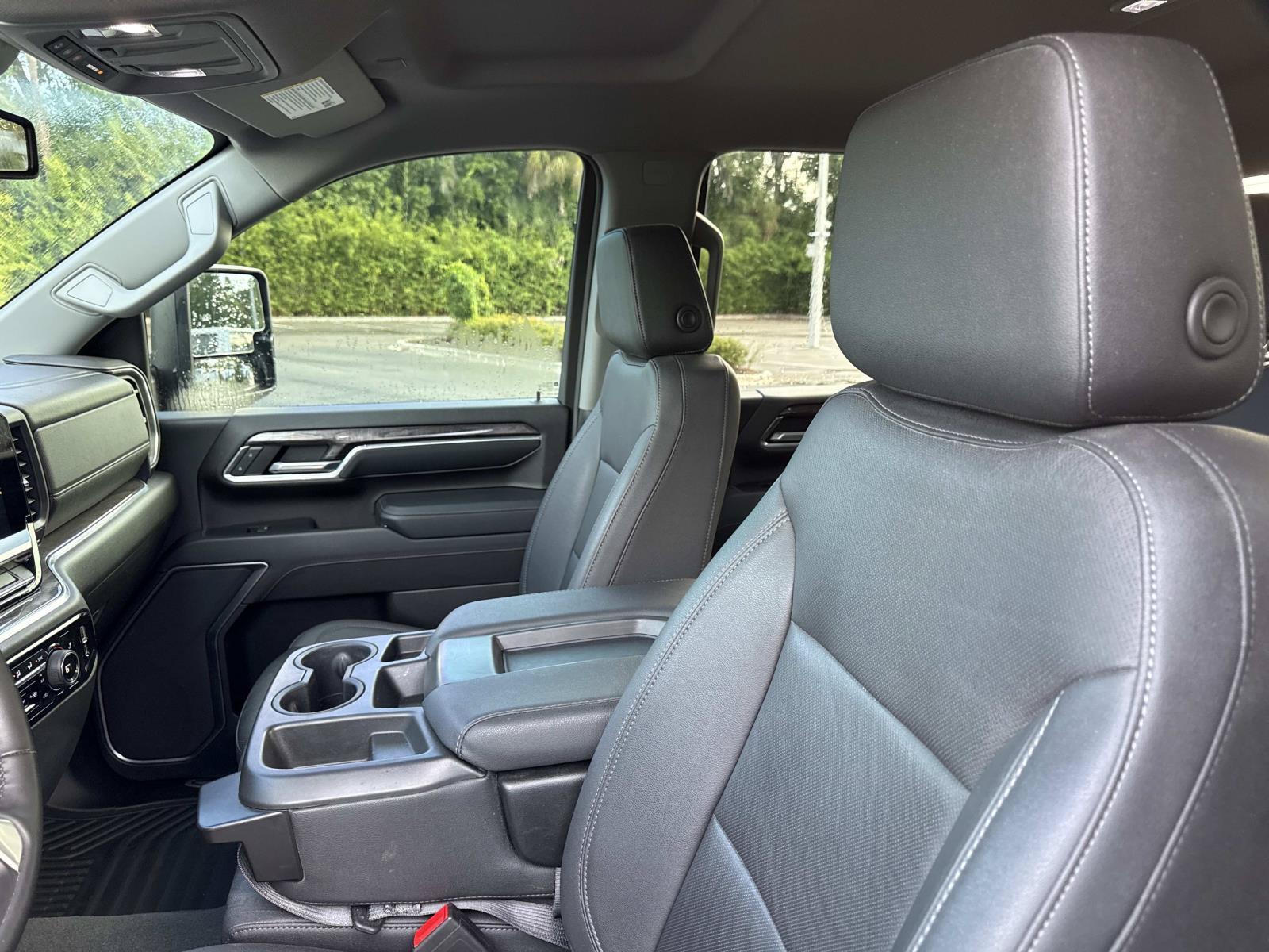 Used 2024 Chevrolet Silverado 2500 LTZ AWD/4WD image 20