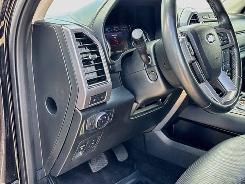Used 2020 Ford Expedition Platinum RWD image 10