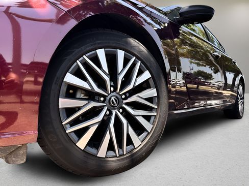 Certified 2025 Nissan Altima 2.5 SV FWD image 25