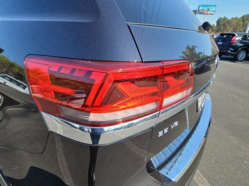 Used 2023 Volkswagen Atlas SE w/ Panoramic Sunroof Package FWD image 36