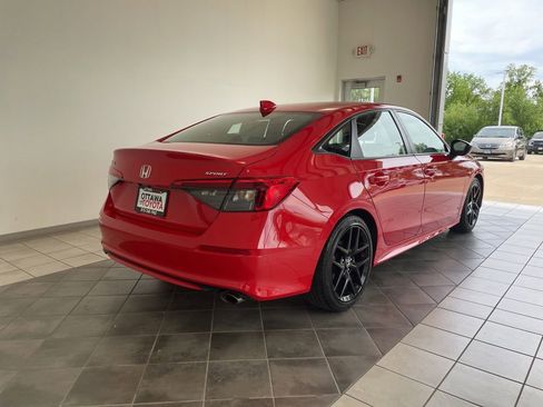 Used 2023 Honda Civic Sport image 5