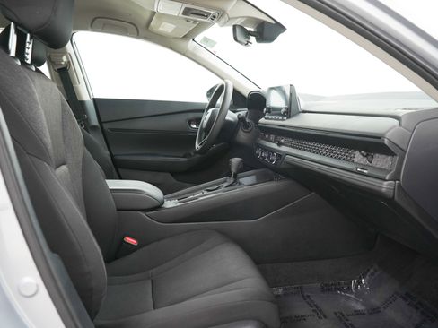Used 2023 Honda Accord LX image 11