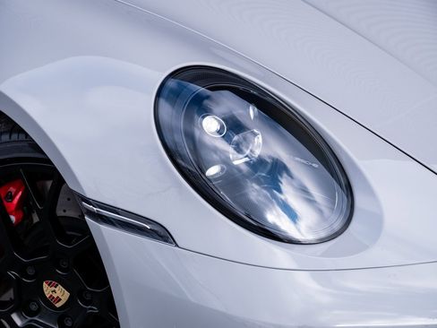 Certified 2024 Porsche 911 Carrera GTS image 31