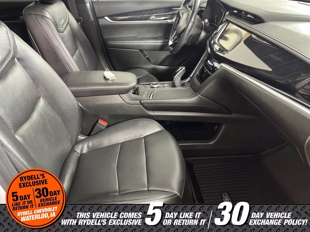Used 2020 Cadillac XT6 Premium Luxury AWD/4WD image 18