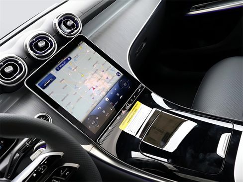 Certified 2025 Mercedes-Benz GLC 300 4MATIC image 22