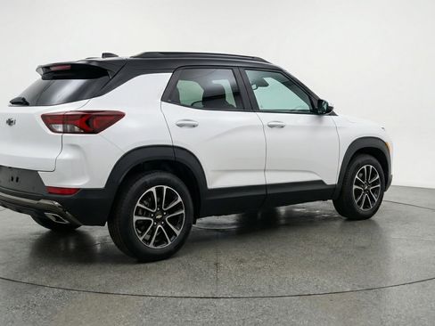 Used 2025 Chevrolet TrailBlazer LT image 9