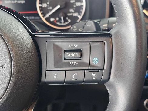 Used 2022 Nissan Rogue SV w/ SV Premium Package image 28