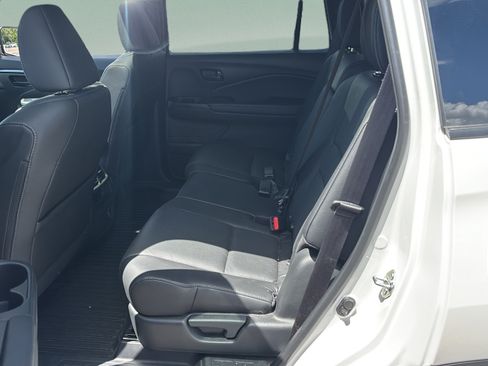 Certified 2023 Honda Passport EX-L image 12