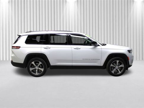 Used 2023 Jeep Grand Cherokee L Limited image 2
