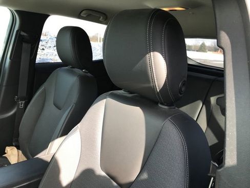 Used 2023 Buick Encore GX Preferred image 4