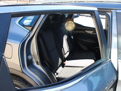 Used 2018 Nissan Rogue Sport SV w/ SV Technology Package image 12