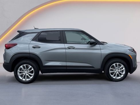 New 2026 Chevrolet TrailBlazer LS w/ LS Convenience Package FWD image 2