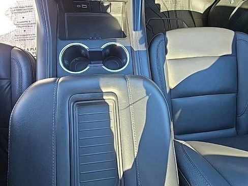 Used 2024 Chevrolet Tahoe Z71 w/ Luxury Package image 17