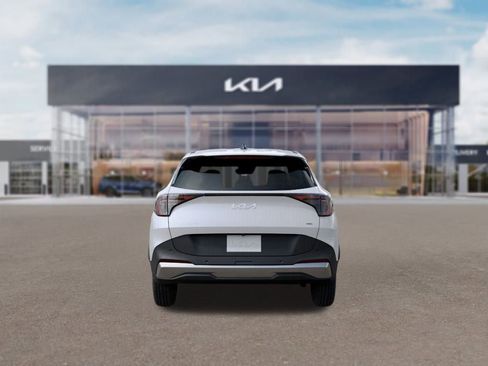 New 2026 Kia Sportage LX image 5