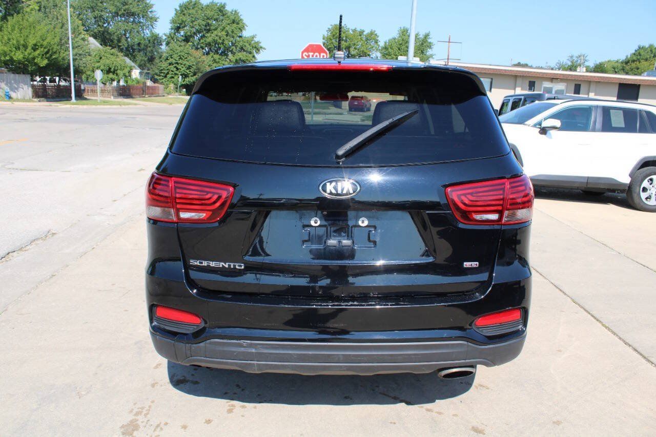Used 2019 Kia Sorento AWD image 4
